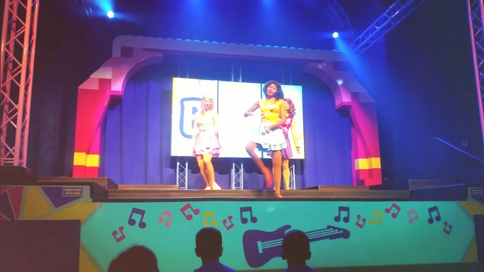 Jada Crandle - -Andrea-, LEGOLAND FRIENDS TO THE R_HD